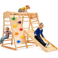 Triangle climbing set