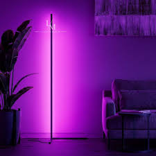 Corner floor lamp