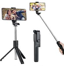 Magnetic selfie stick