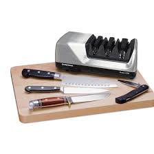 Electric knife and sharpener